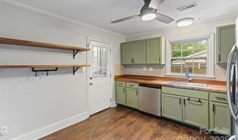 2953 Enfield Rd, Charlotte, NC 28205