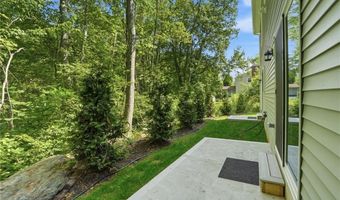 72 Wilbur Rd, Lincoln, RI 02865