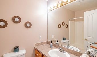 1459 S Windsor Dr, Ammon, ID 83406
