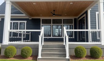 855 Club Dr W, Aurora, OH 44202