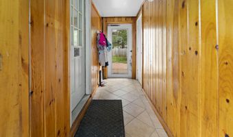 42 Sugarloaf Ln, Bangor, ME 04401