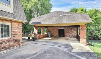 4210 Pepperidge Dr, Charlotte, NC 28226