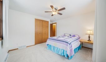 1820 W GLENDALE Ave, Appleton, WI 54914
