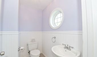 12 Greenfield Dr, Ansonia, CT 06401