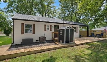 314 S 1st St, Austin, IN 47102