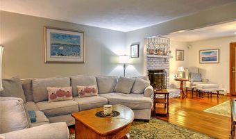 55 Whisper Ln, North Kingstown, RI 02852