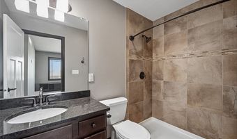 4715 NW 2nd St, Ankeny, IA 50023