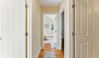 582 Trapelo Rd 582, Belmont, MA 02478