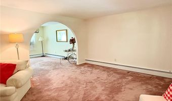 33 MaryAnn Dr, Exeter, RI 02822