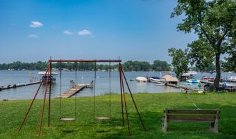 40276 N Shady Ln, Antioch, IL 60002