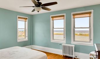 400 Deal Lake Dr 7J, Asbury Park, NJ 07712
