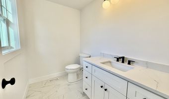 8 Country Ln, Billerica, MA 01821