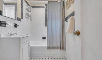 400 Deal Lake Dr 7C, Asbury Park, NJ 07712