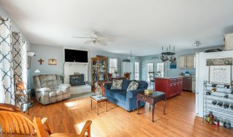 3105 Horseshoe Rd, Appomattox, VA 24522