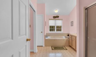 12 Brittany Dr, Bayville, NJ 08721