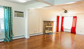 95 Elwyn St, Cranston, RI 02920