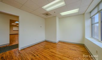 124 College Street Unit 3Rd Floor 3Rd Floor, Asheville, NC 28801