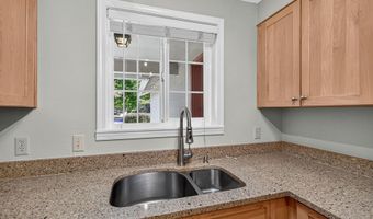 241 Clay St, Ashland, OR 97520