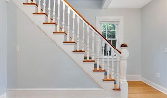 1 Slocum St, Newport, RI 02840