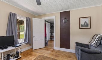 8 Cross St, Andover, ME 04216