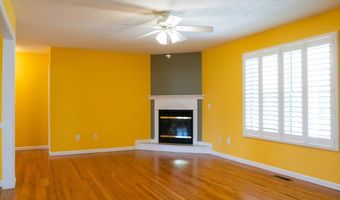 372 Brookside Dr, Algood, TN 38506