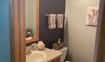 2435 Queensbury Rd, Alliance, OH 44601
