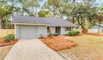 10 Chesterfield Lake Dr, Beaufort, SC 29906