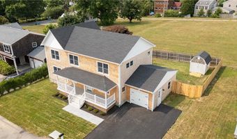 24 Perry Ave, Middletown, RI 02842