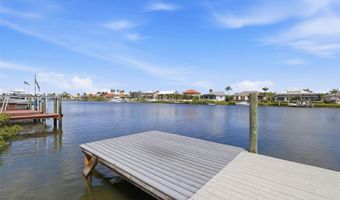 831 CHIPAWAY Dr, Apollo Beach, FL 33572