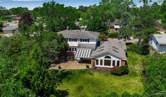 21 Tee Ct, Amherst, NY 14221