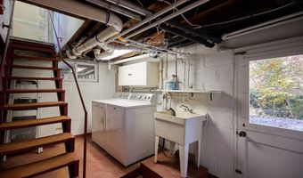 2913 24TH St N, Arlington, VA 22207