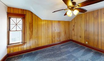 806 Wisconsin Ave SW, Huron, SD 57350