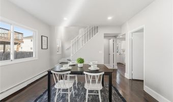 10 Woburn St, Cranston, RI 02910