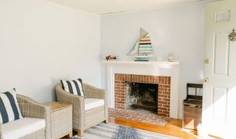 22 Presidents Rd, Bourne, MA 02532
