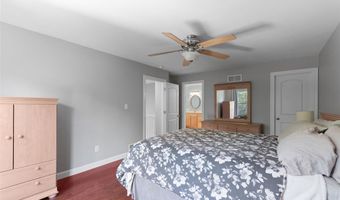 603 Rue Montand Dr, Ballwin, MO 63011