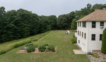 13 Woodridge Dr, Barkhamsted, CT 06063