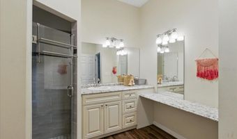 1180 HOUGH St, Bell, FL 32619