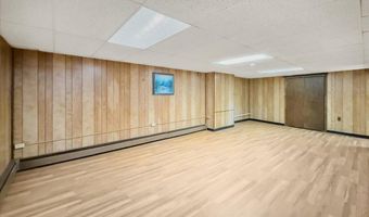 654 E Woodbridge Ave E, Avenel, NJ 07001
