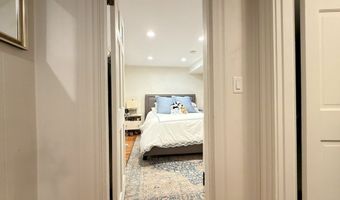 41 Pickney St B, Boston, MA 02114