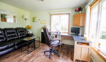 875 Hammond St, Bangor, ME 04401