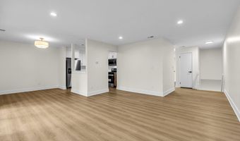 104 Dundee Ct, Aberdeen, NJ 07747