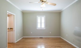 220 Lakeshore Dr, Alma, GA 31510
