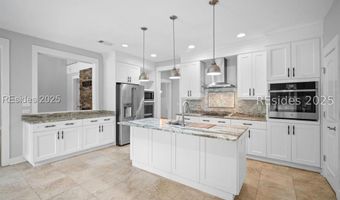 40 Rose Dhu Creek Plantation Dr, Bluffton, SC 29910