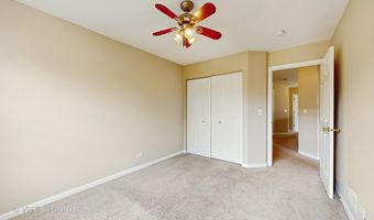 1 Clara Ct, Algonquin, IL 60102