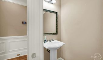 5 Pinebrook Ct, Savannah, GA 31405
