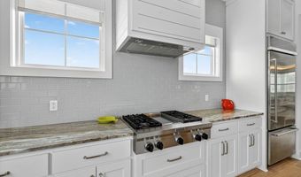 1013 St John Ct, Rockport, TX 78382