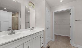 129 Eagle Cir, Amherst, OH 44001