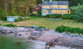 81 Quarry Rd, North Kingstown, RI 02874