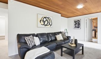 4024 IVA Ln, Annandale, VA 22003