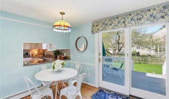 194 New Meadow Rd, Barrington, RI 02806
